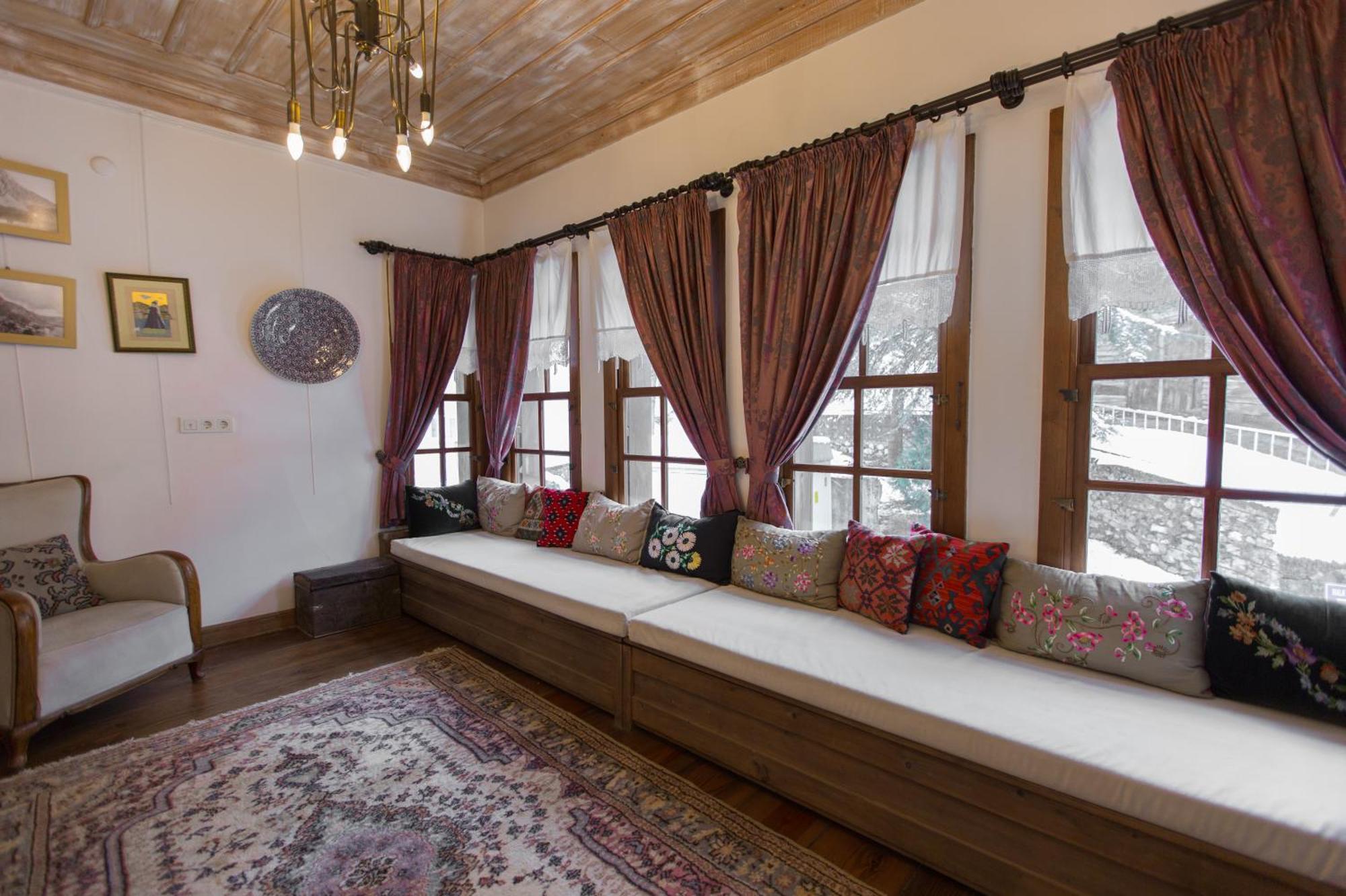 Isparta Historical Mansion Eskiciler Konagi - Cittaslow Egirdir Eksteriør billede