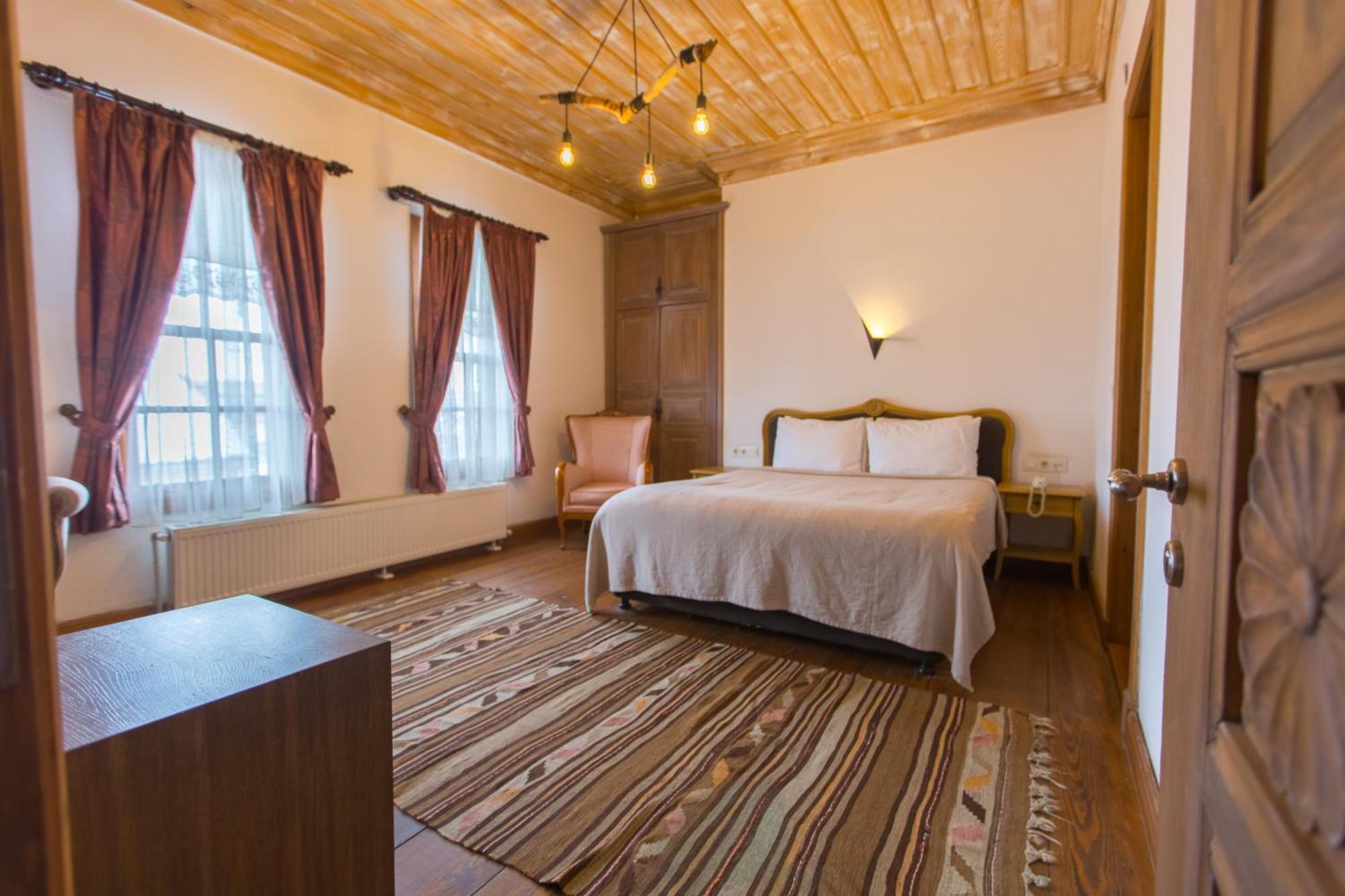 Isparta Historical Mansion Eskiciler Konagi - Cittaslow Egirdir Eksteriør billede