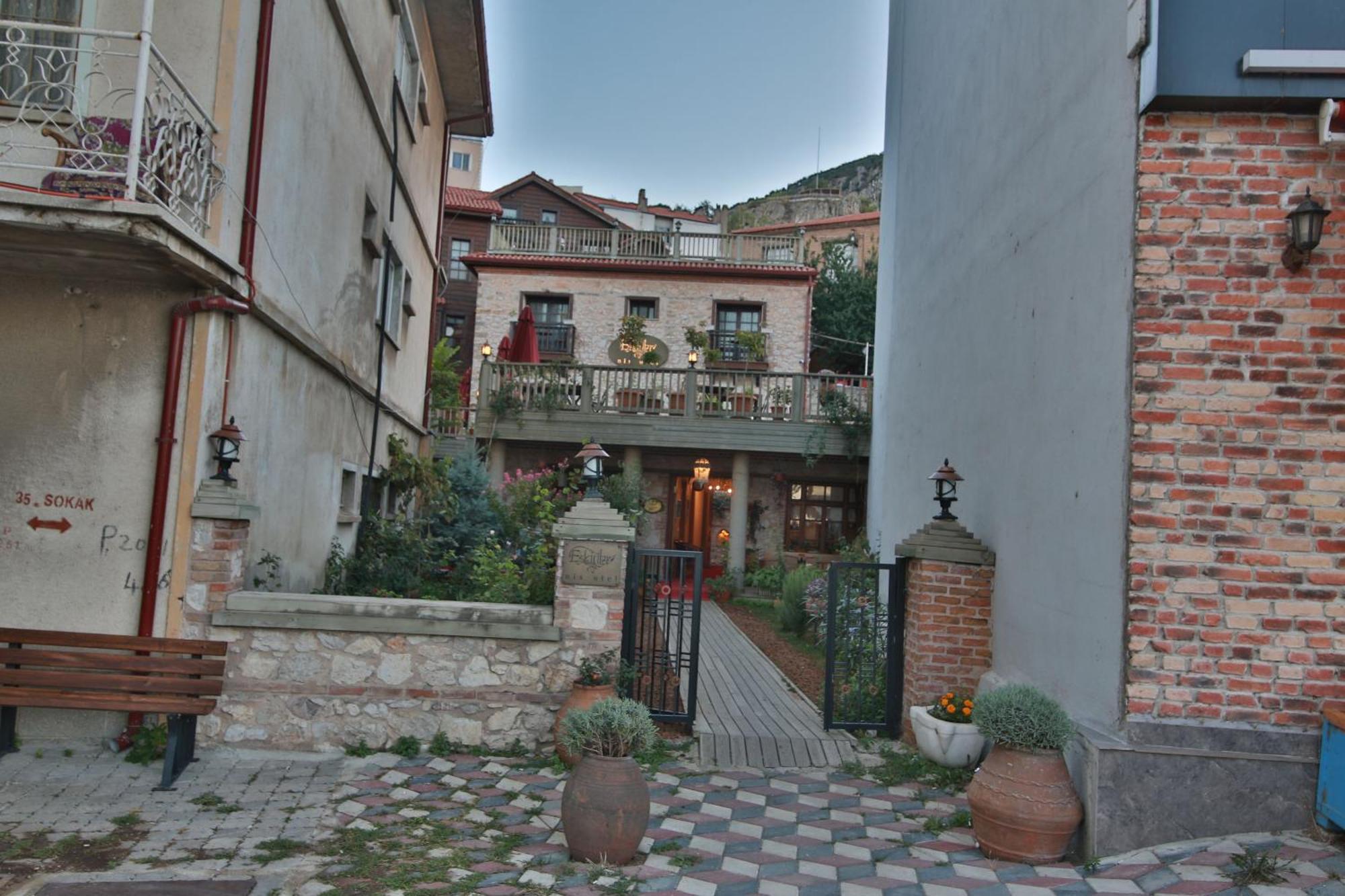 Isparta Historical Mansion Eskiciler Konagi - Cittaslow Egirdir Eksteriør billede