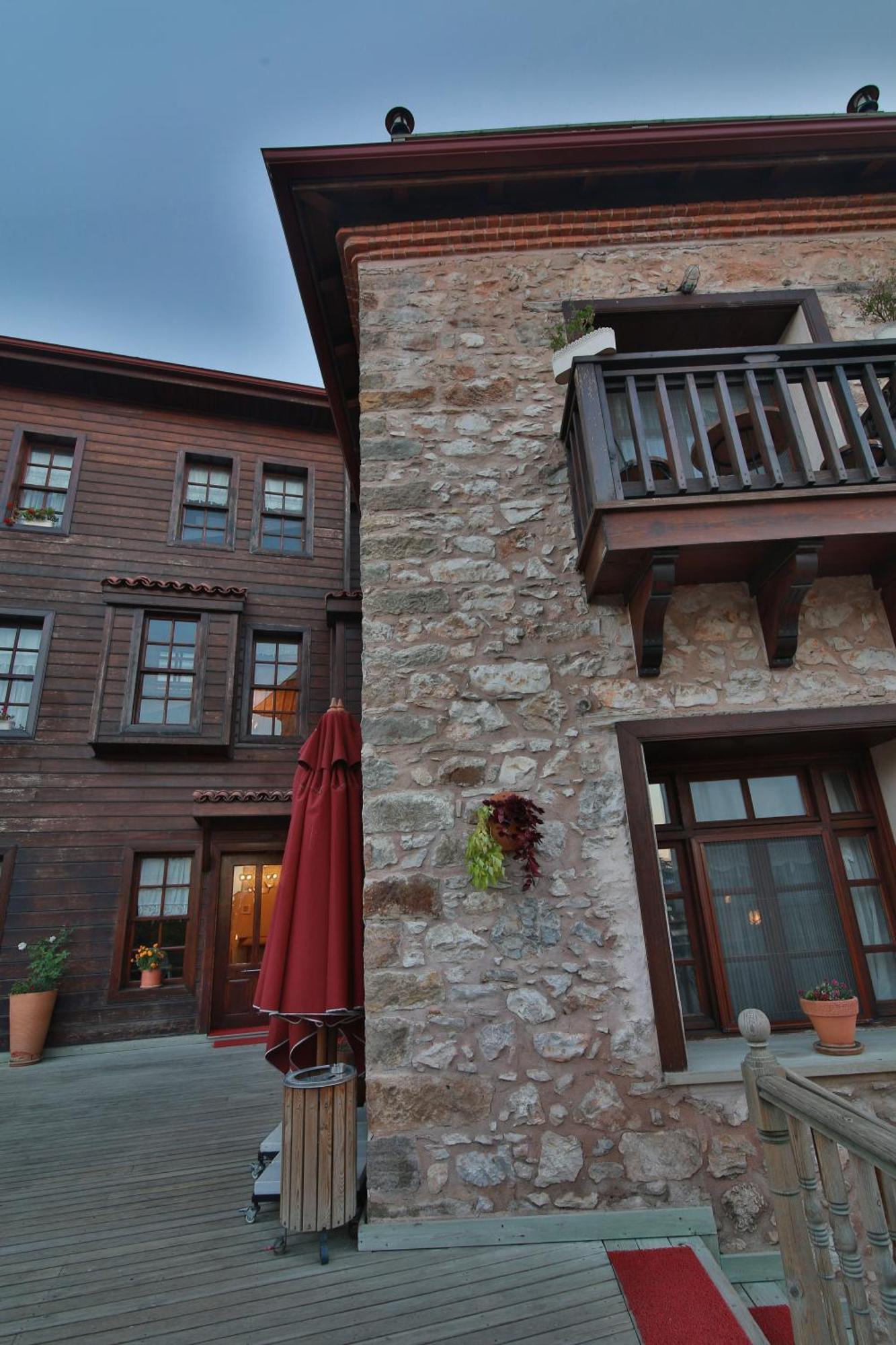 Isparta Historical Mansion Eskiciler Konagi - Cittaslow Egirdir Eksteriør billede
